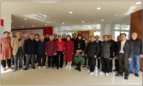 不忘初心老而弥坚 党性修养永不“退休” ——学院离退休党总支下辖支部开展党性教育主题生活会