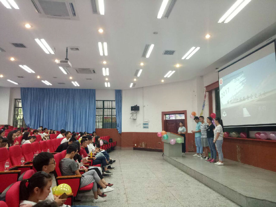 西华师大高职学院学生会与我院学生会开展交流活动