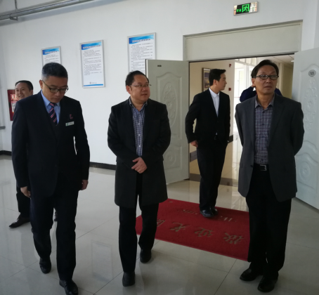学院党委书记徐远火一行<br/>赴四川西南航空职院考察交流