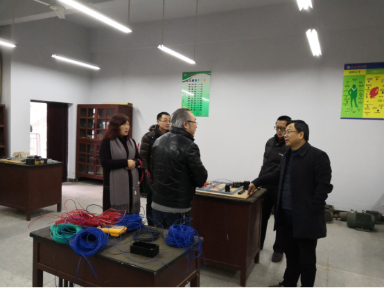 学院开展实验实训室安全专项检查