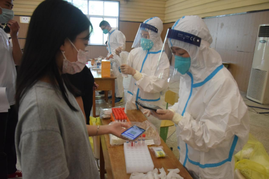 学院“五一”节后开展返校核酸检测工作