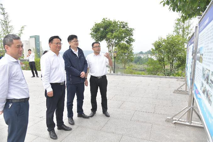 共青团四川省委副书记任世强一行来院调研